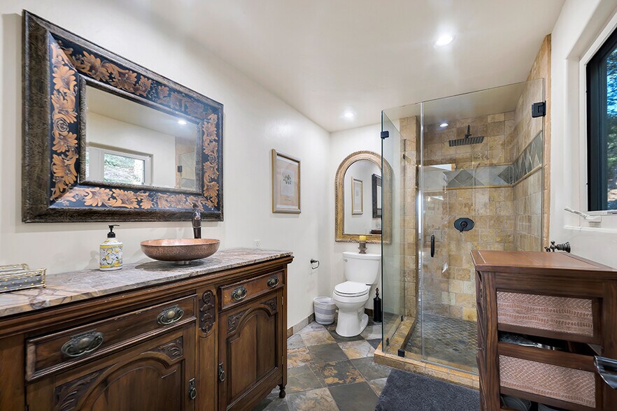 Building Photo - 314 Upper Lake Rd