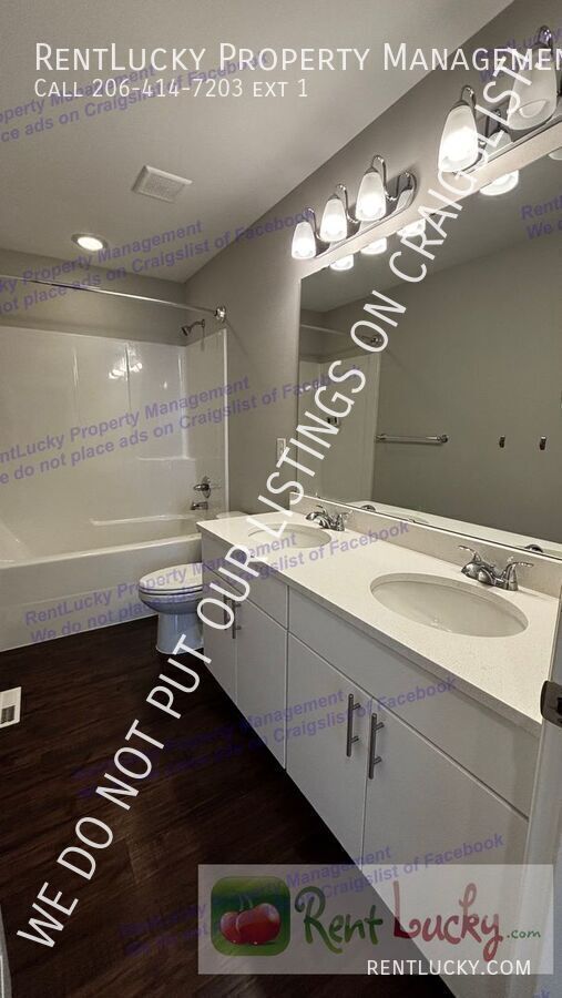 Building Photo - 14633 201st Ave E