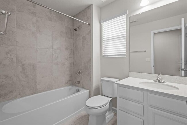 Building Photo - 15384 Caravan Ave