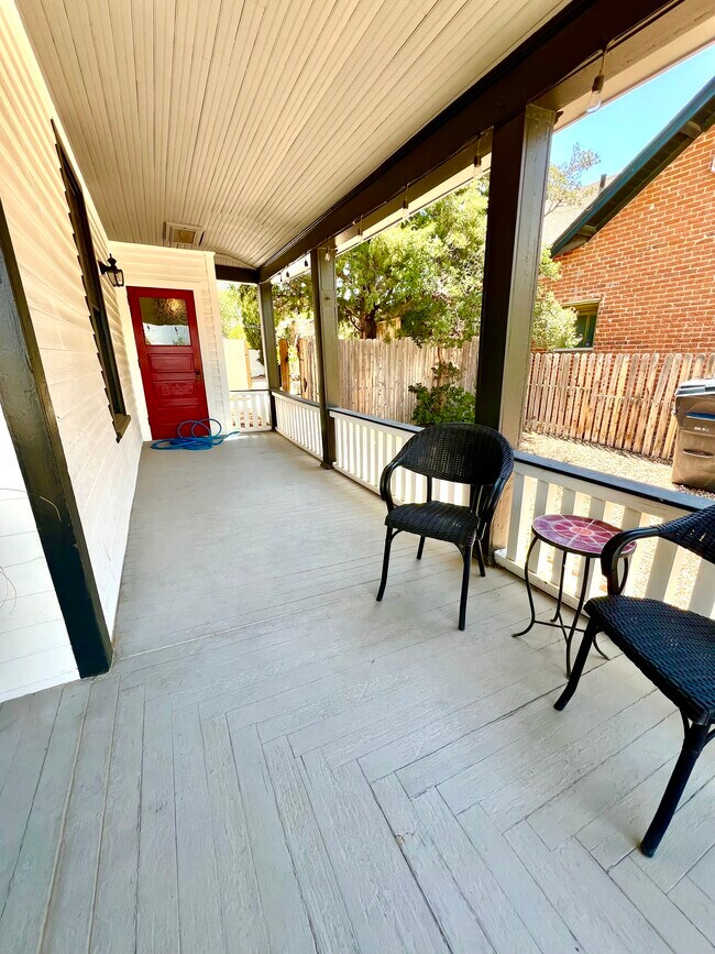 Building Photo - 120 Arno St SE