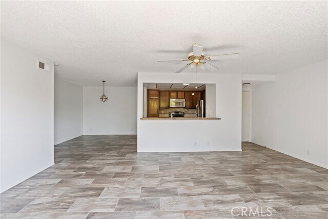 Building Photo - 13624 La Jolla Cir