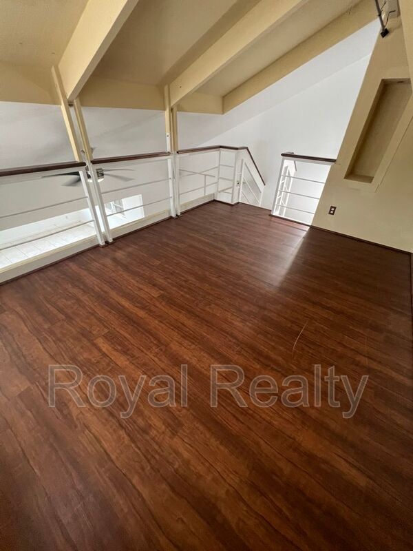 Building Photo - 94-433-433 Lanikuhana Pl