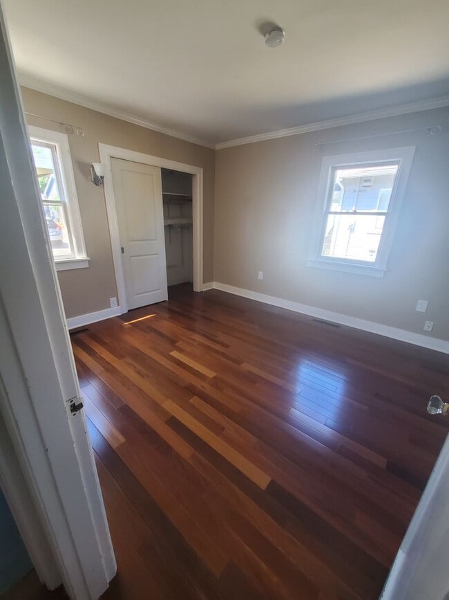 Building Photo - Classic 4 Bedroom Tudor in Desirable Maple...