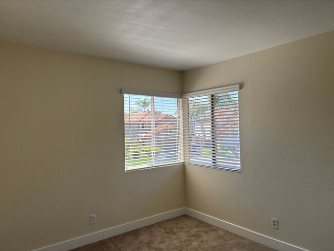 Building Photo - Rancho Del Oro, Single Family Home