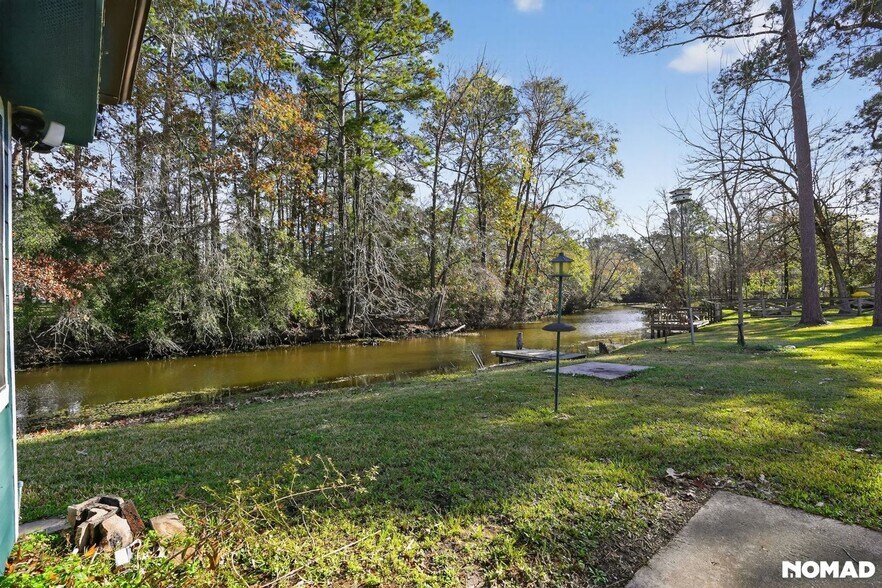 Building Photo - 372 Creekside Estates