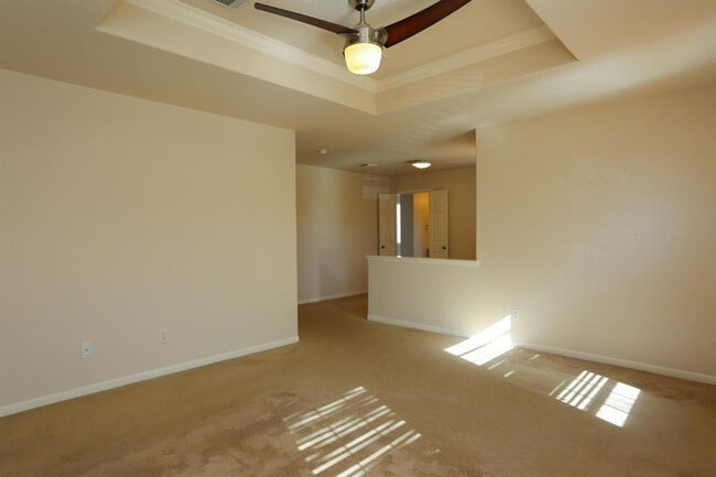 Building Photo - 422 New Hope Ln