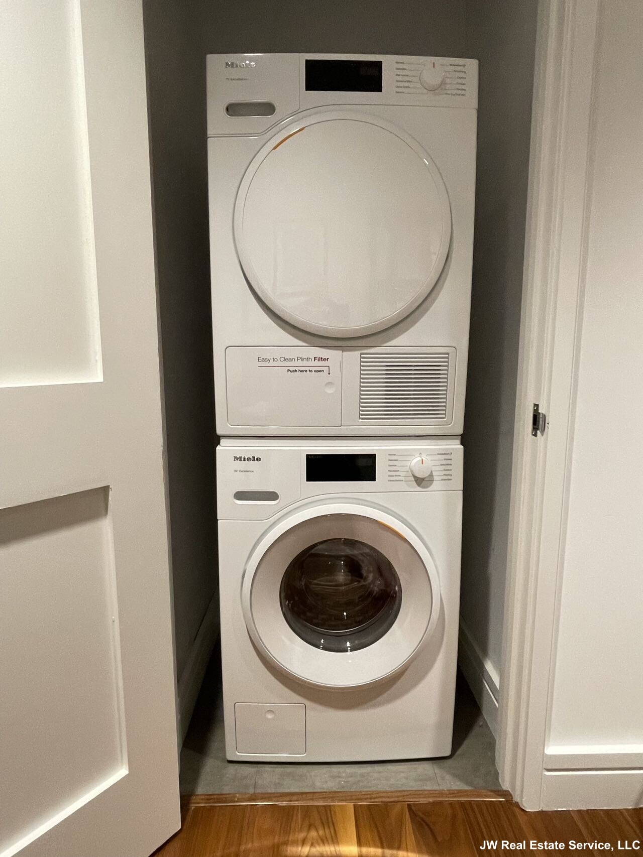 Building Photo - 1 Dalton St