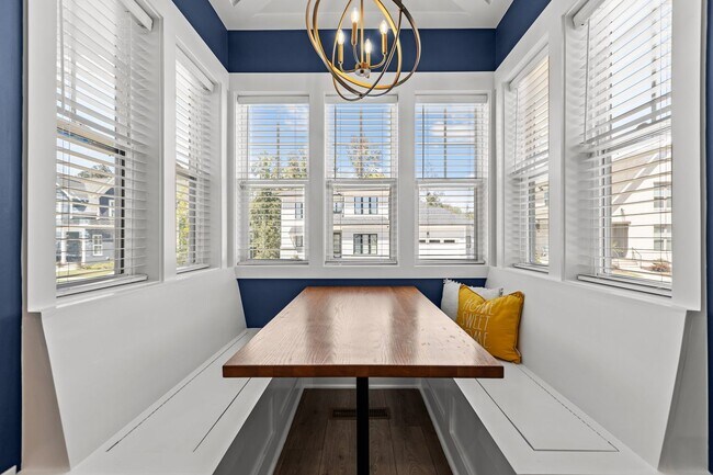 Building Photo - Beautiful 2 Bedroom/2 Bath in Chatham Park with garage!