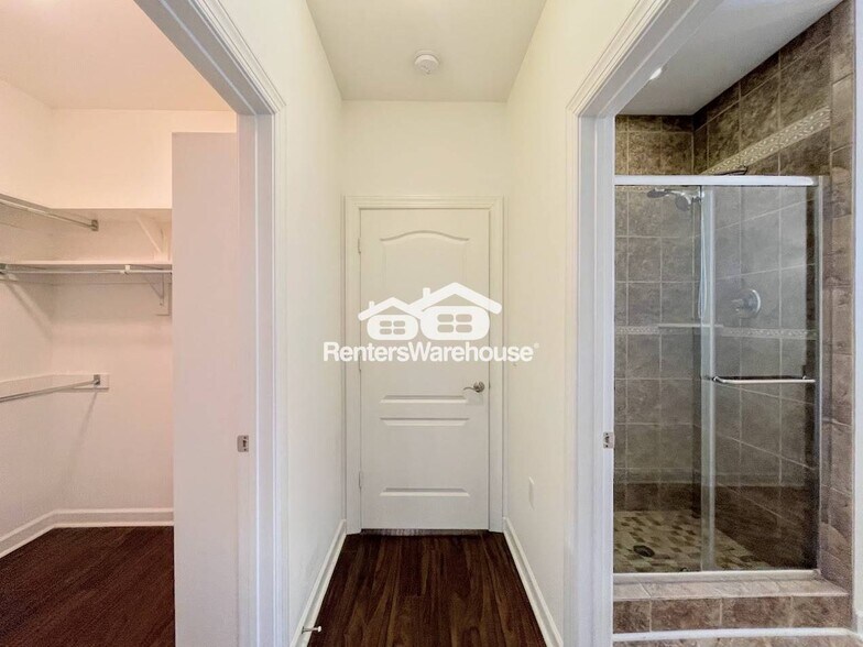 Building Photo - 446 Blue Beech Way