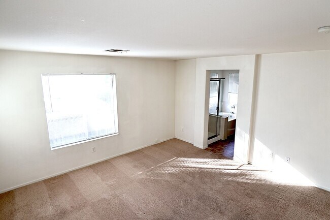 Building Photo - Single Family Home in Gated Community