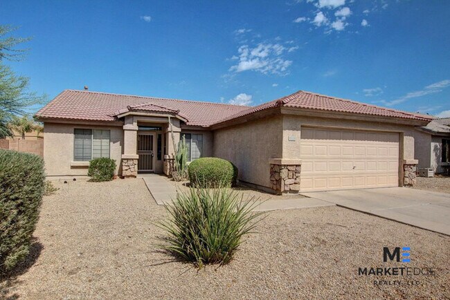 Building Photo - 3Bed/2Bath Home at Lower Buckeye Rd! JOIN ...