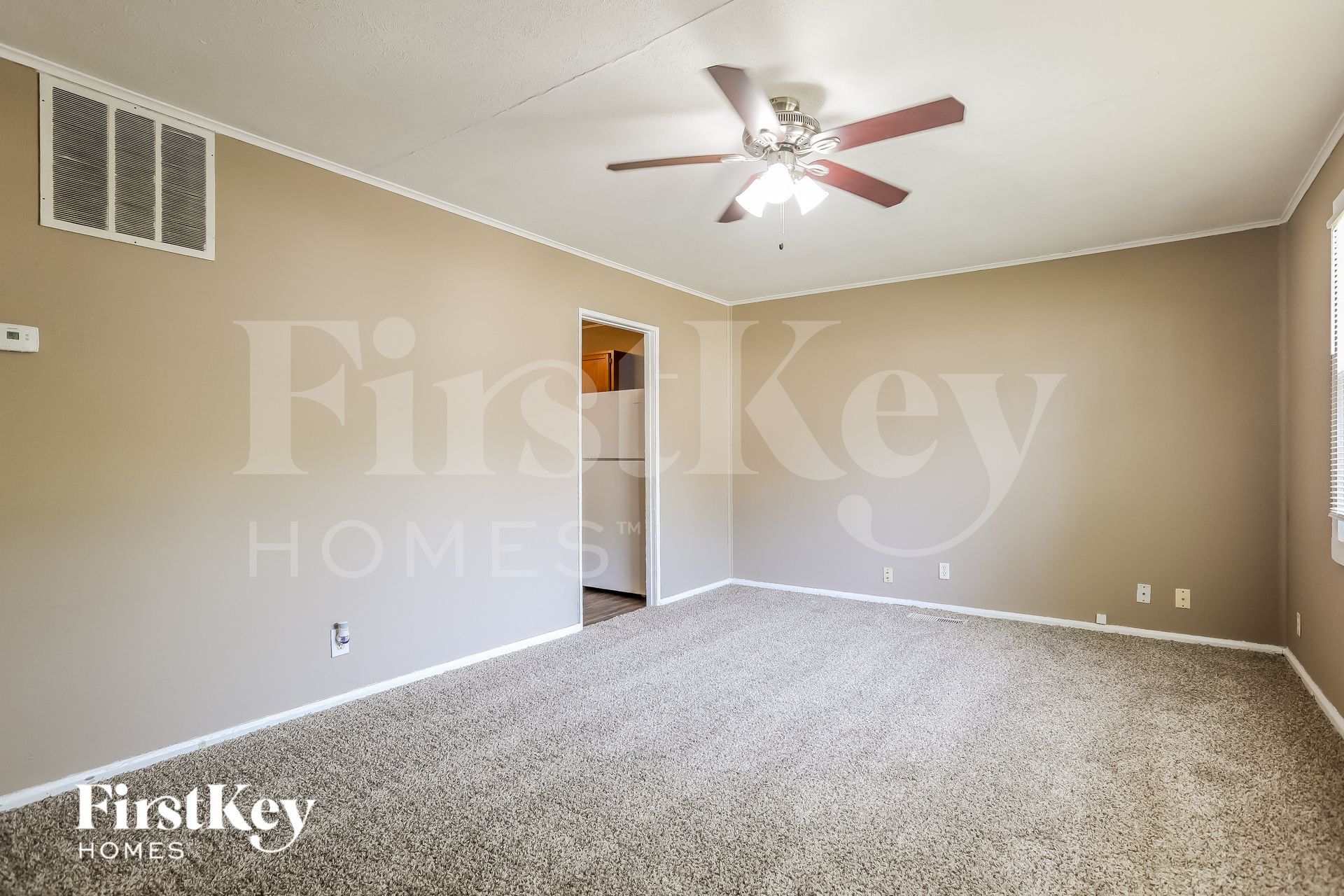 Building Photo - 3605 NE 54th St