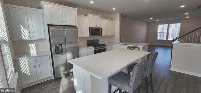 Building Photo - 64 Sister's Farmstead Rd