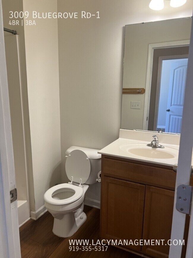 Building Photo - 3009 Bluegrove Rd