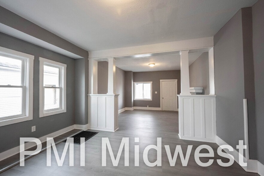 Building Photo - 24 N Euclid Ave