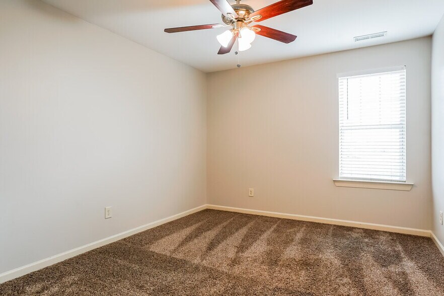 Building Photo - 205 Callahan Trail