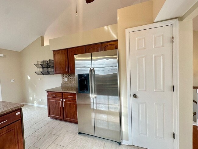 Building Photo - 612 Orrington Ct