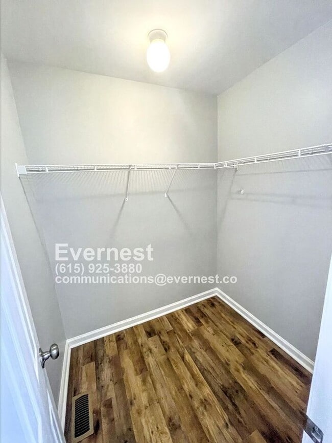 Building Photo - 3-Bedroom, 2-Bathroom Home with Deck and C...
