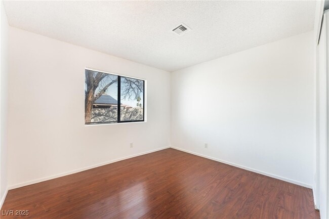 Building Photo - 509 Sheffield Dr