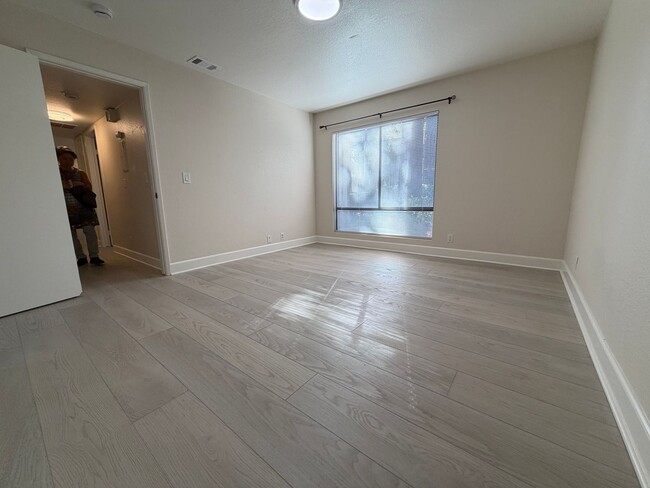 Building Photo - 1665 Braddock Ct