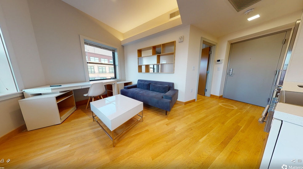 Building Photo - 114 Mount Auburn St