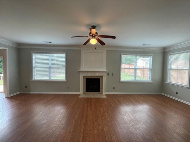 Building Photo - 807 Slope Creek Way