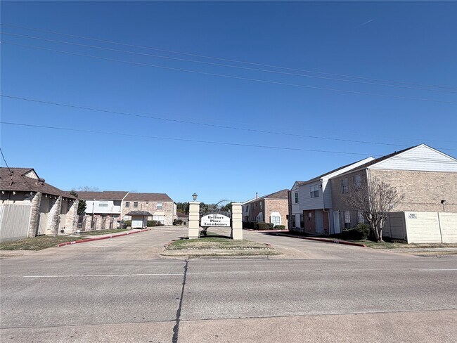 Building Photo - 9200 W Bellfort Ave