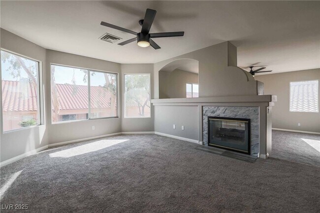 Building Photo - 3045 Sunrise Heights Dr