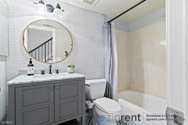 Building Photo - 3 br, 2 bath Townhome - 137 Margo Drive, M...