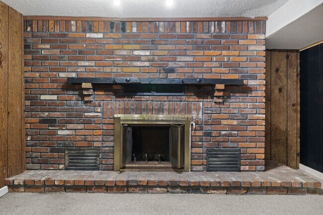 Building Photo - 1386 Fairmeadows Ln