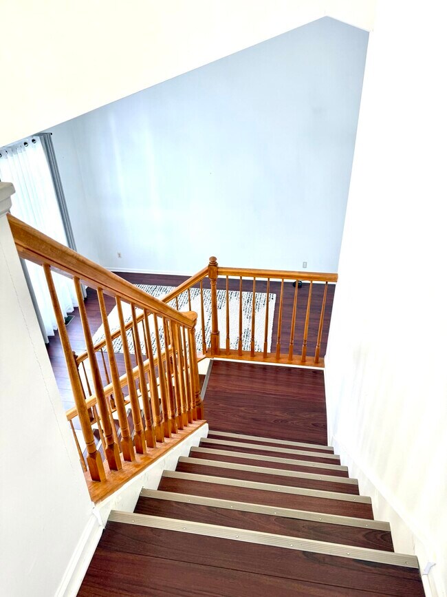 Building Photo - 2341 Timbercrest Ct