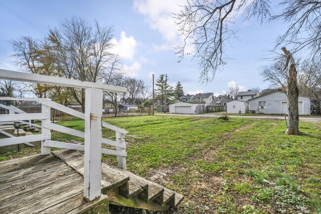 Building Photo - 365 S Eureka Ave