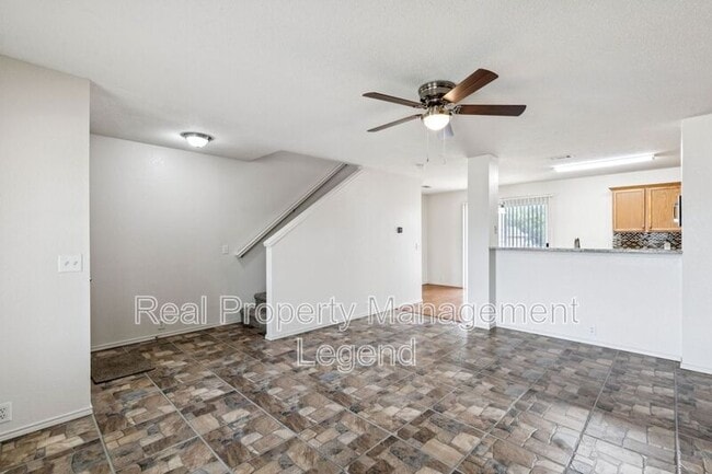 Building Photo - 1400 Caleo Dr