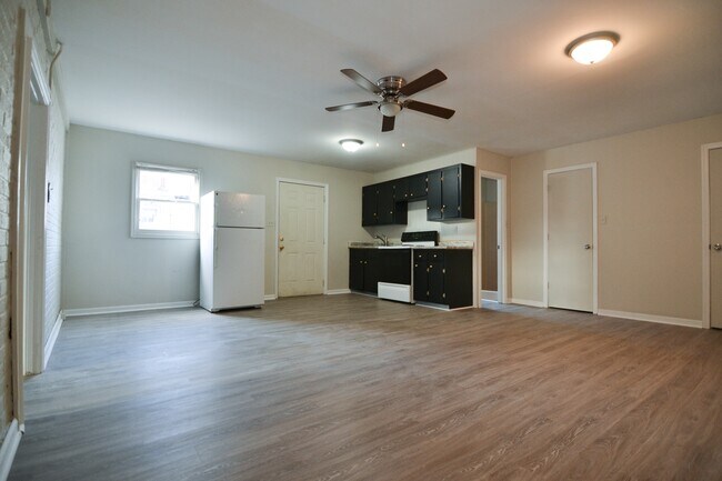 Building Photo - 4914 Fort Ave