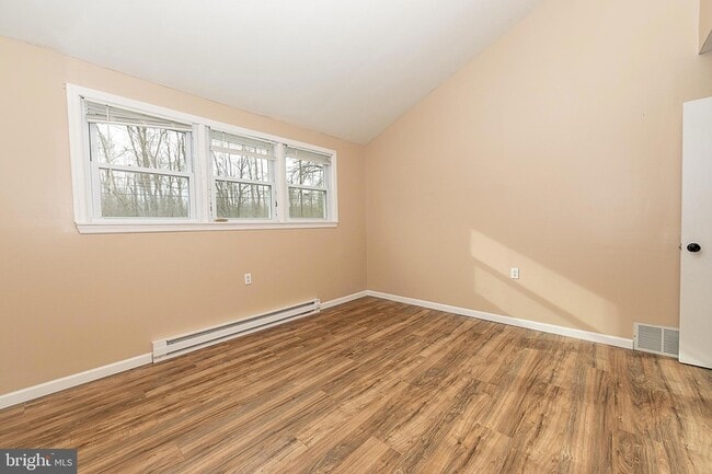 Building Photo - 90 Tufts Rd