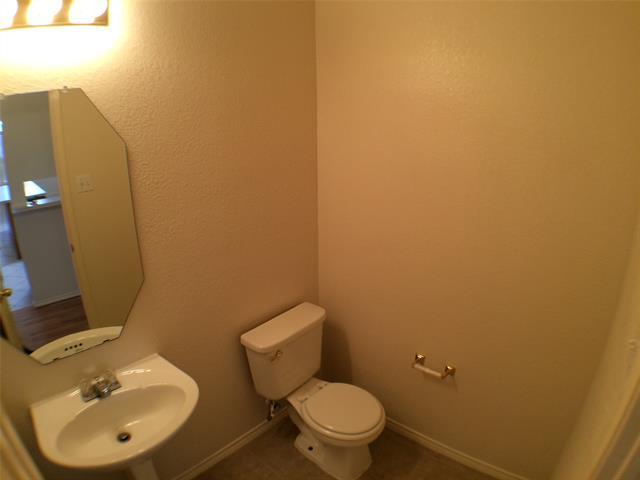 Building Photo - 1512 Endicott Dr