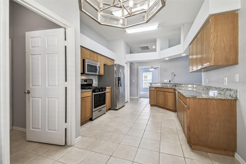 Building Photo - 30946 Burleigh Dr