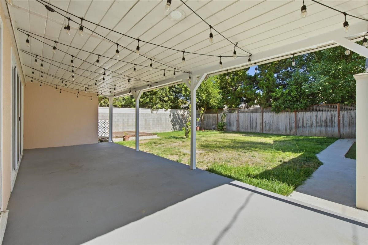 Building Photo - 12818 Hatteras St