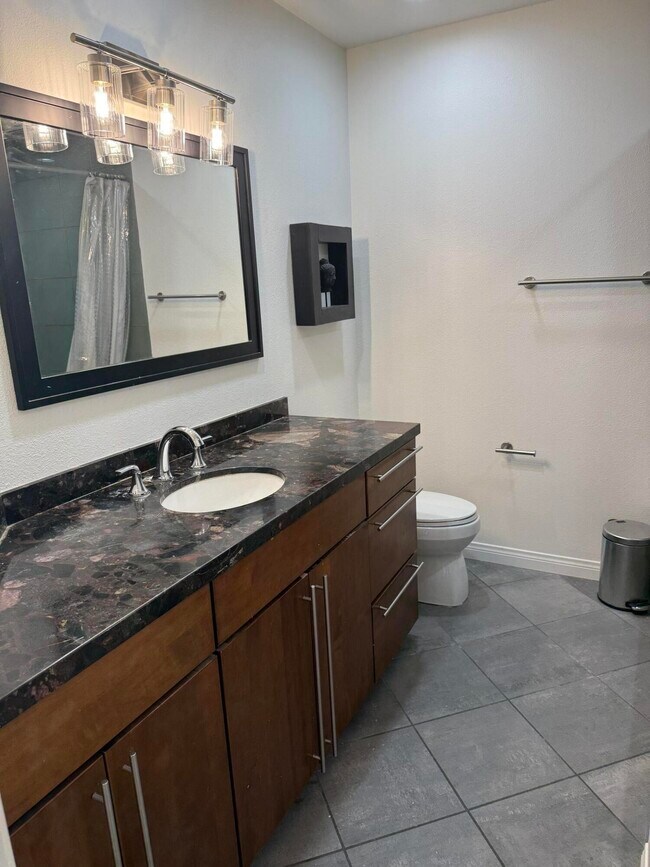 Building Photo - 78125 Crimson Ct