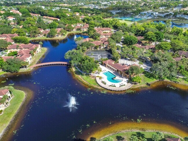 Building Photo - 4791 Via Palm Lakes