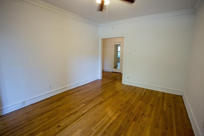 Floorplan - 5300-5308 S. Greenwood Avenue