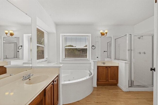 Building Photo - 300 Betterman Dr