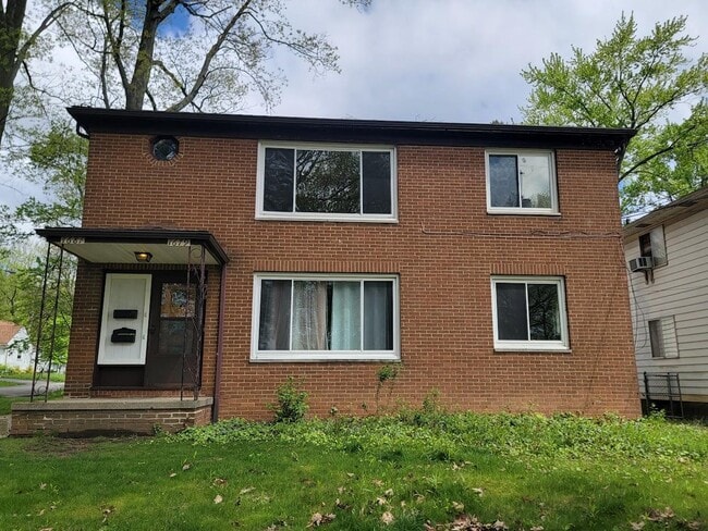 Primary Photo - 1679 Tanglewood Dr