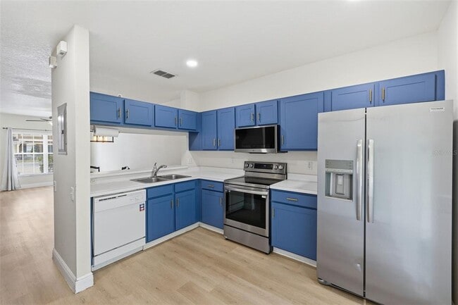 Building Photo - 1141 Kennewick Ct