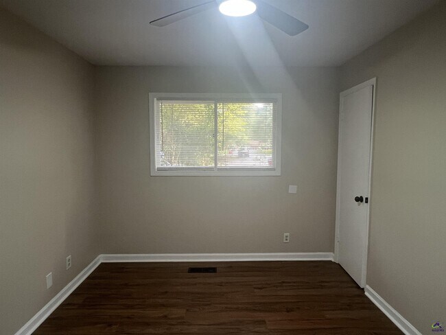 Building Photo - 1199 Runnymede Ln