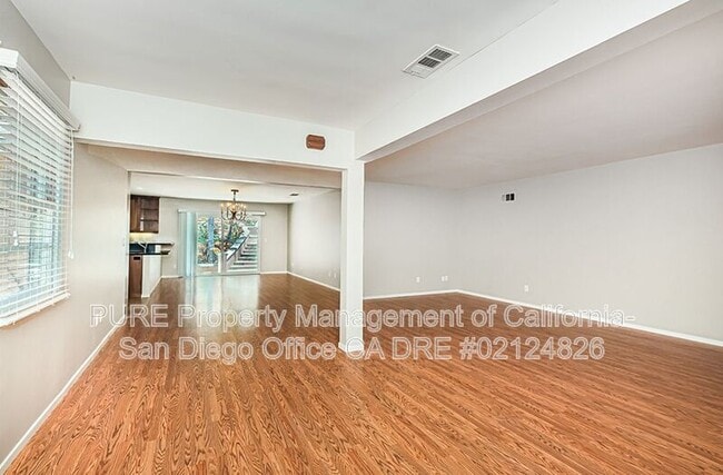 Building Photo - 6517 Delbarton St
