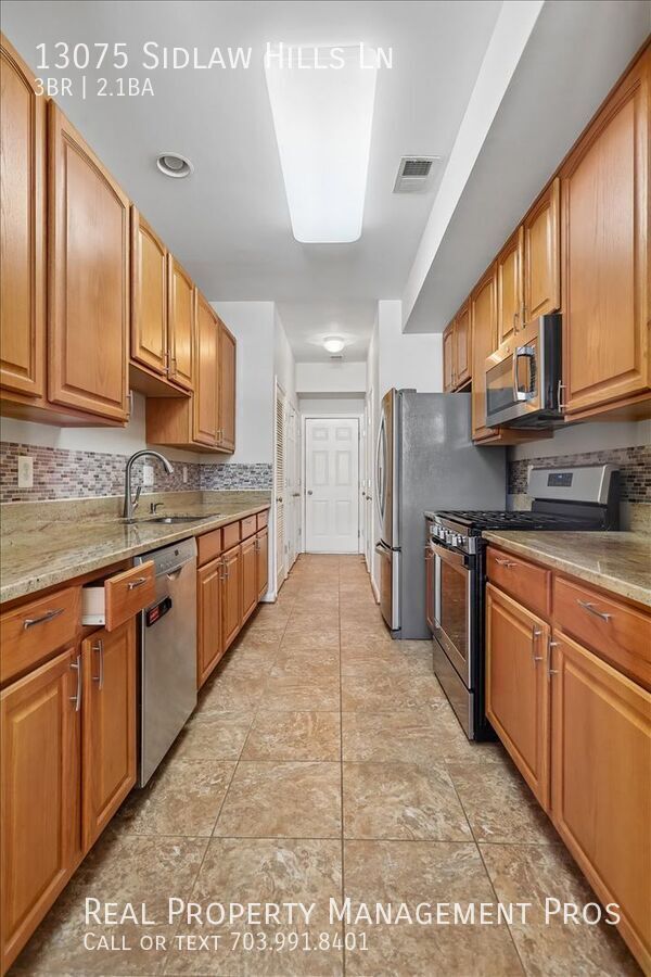 Building Photo - 13075 Sidlaw Hills Ln