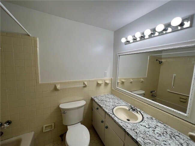Building Photo - 3170 Douglas Ln