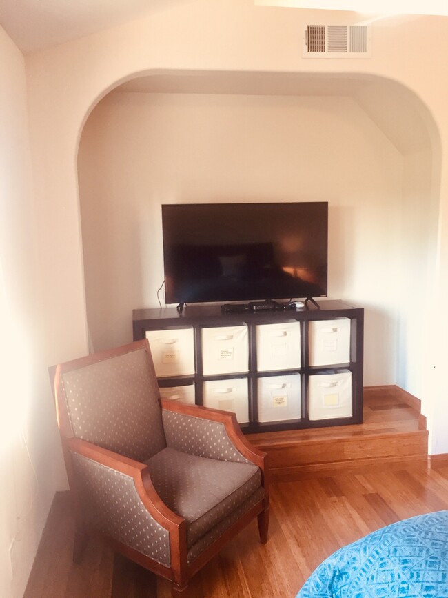 Building Photo - 2657 Cazadero Dr
