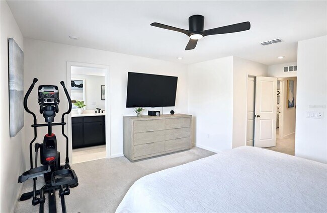 Building Photo - 1120 Lakeshore Breeze Pl